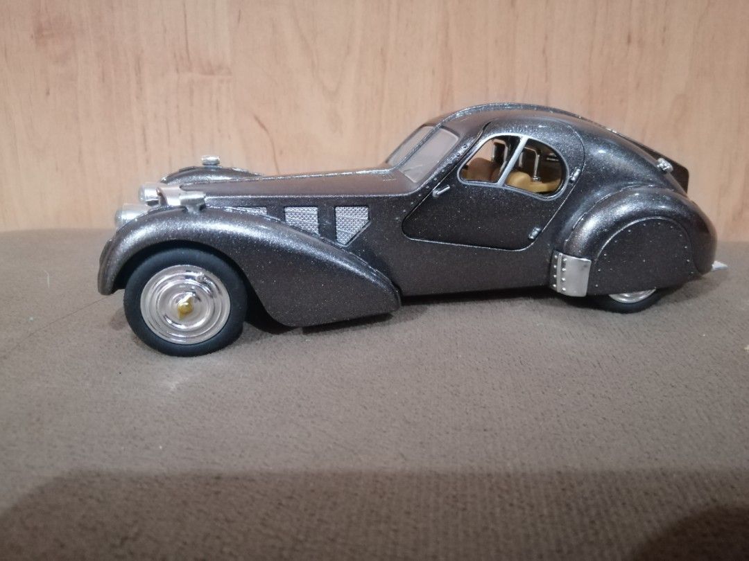 Bugatti 1936 Type 57SC (Category: Vehicle & Diecast Models) located in Quezon City. Submitted by goldencity1964 (Listing ID 1461261111, Image 2). Description: For CAR COLLECTOR BUGATTI TYPE 57SC YEAR 1936 BODY MADE OF METAL BOTTOM MADE OF PLASTIC MADE IN CHINA BLUESUN SCALE 1:28 GANDA NG CAR FOR DISPLAY Great looking INTERIOR DETAILS TOO MABIGAT...WORKING PULL BACK ACTION DOORS CAN OPEN...BUT LIGHTS AND SOUND are NOT WORKING (pwde nyo ipagana.. K