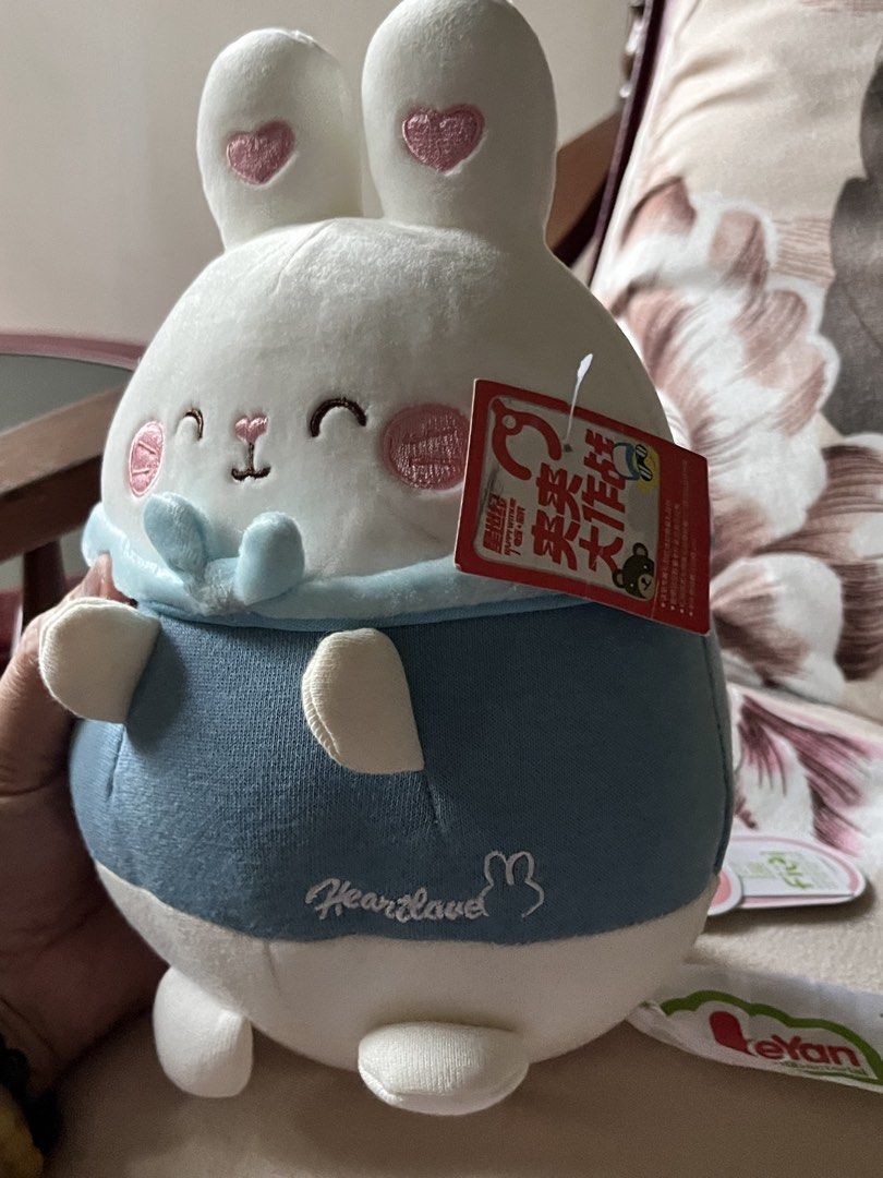 Bunny white w blush (Category: Designer & Blind Box Toys) located in Paranaque City. Submitted by bonsaiart (Listing ID 1461212103, Image 2). Description: Brandnew Mallow type 380(fixed) +sf Payment via GCASH or paymaya No to meetup No to cop / cod Shipping via j&t only.