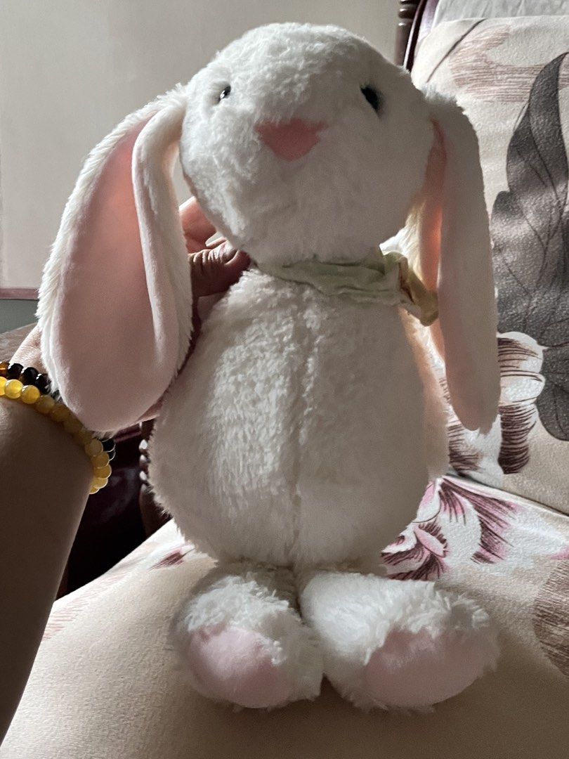 Bunny white w scarf plush (Category: Plushies & Soft Toys) located in Paranaque City. Submitted by bonsaiart (Listing ID 1461214038, Image 3). Description: Pre owned Good condition 175(fixed) +sf Payment via GCASH or paymaya No to meetup No to cop / cod Shipping via j&t only.