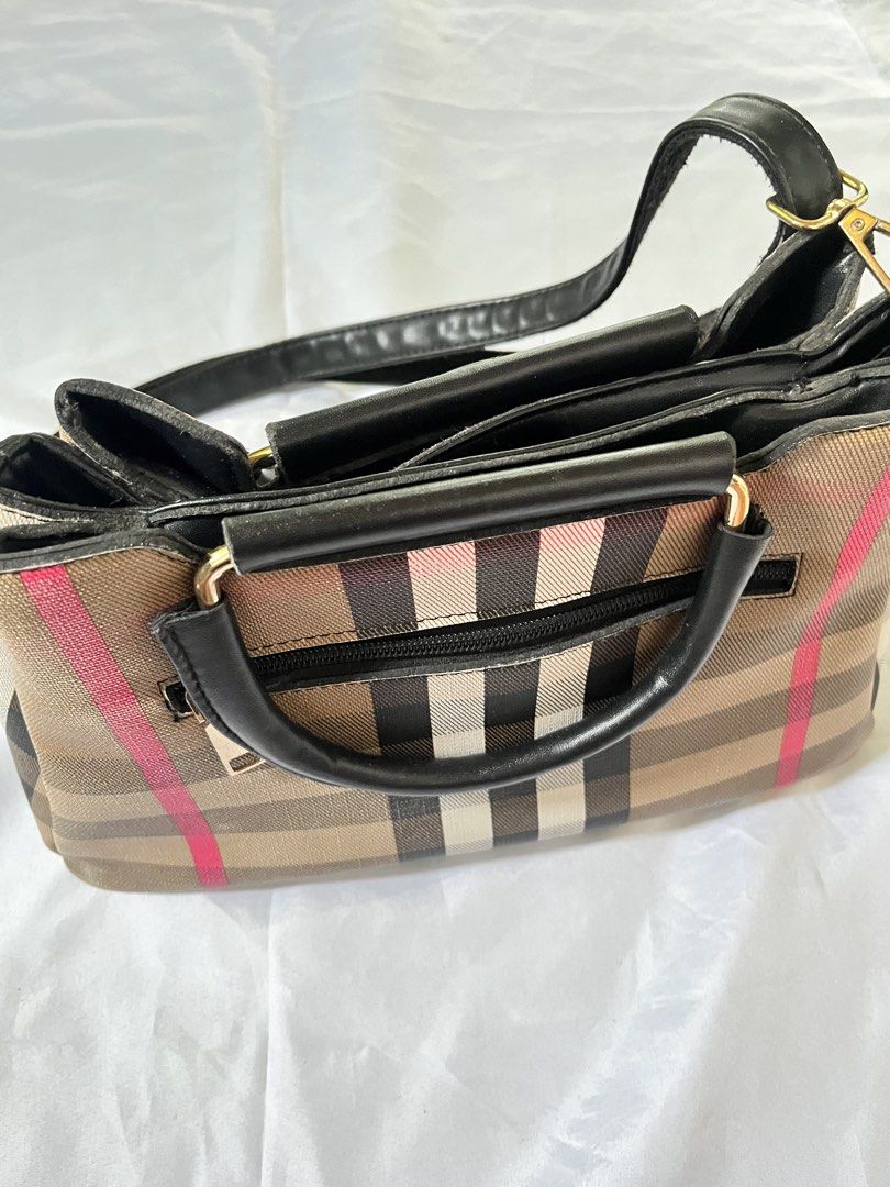 Burberry Shoulder Bag Inspo (Category: Luxury Bags & Wallets) located in San Fernando. Submitted by lexuexs (Listing ID 1461168267, Image 2). Description: 💌 no issue — lightly used as my office bag 💌 not authentic ❕open for lp for sure buyer (buyer will shoulder the sf) ❕can do vc for viewing of the product ❕do not dm if unsure — let's not waste each other's time ;) hard to let go super ganda kasi (╥﹏╥) .