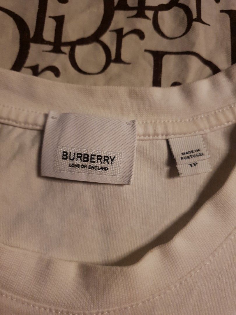 Burberry deer design (Category: Luxury Apparel) located in San Fernando. Submitted by retro.district. (Listing ID 1461321099, Image 2). Description: - Burberry deer design - Size: Medium - Condition: Good - issue: minor fading on deer design.