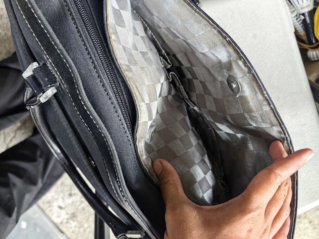Business bag (Category: Briefcases) located in Calamba. Submitted by princesspauliney. (Listing ID 1461170038, Image 3). Description: 380 only business bag need wash nakadisplay sa pwesto namin open along the highway. Calamba laguna Shoppee check out Jnt direct courier First to pay basis.