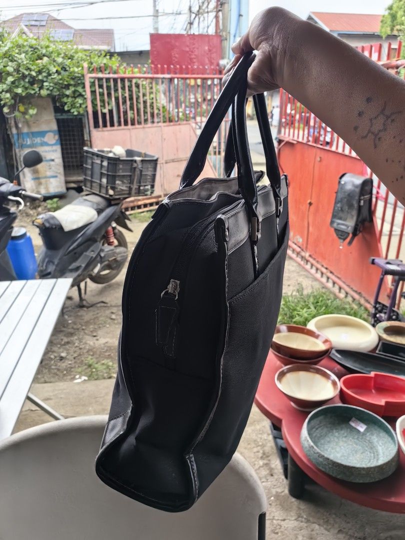 Business bag (Category: Briefcases) located in Calamba. Submitted by princesspauliney. (Listing ID 1461170038, Image 2). Description: 380 only business bag need wash nakadisplay sa pwesto namin open along the highway. Calamba laguna Shoppee check out Jnt direct courier First to pay basis.