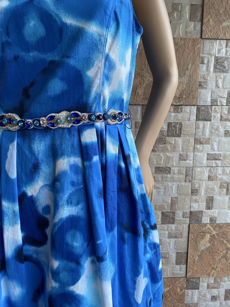 CALVIN KLEIN - MULTI COLOR DESIGN DRESS (Category: Dresses) located in Bacolod City. Submitted by timelessbyjosh (Listing ID 1461225059, Image 2). Description: BEST FOR CASUAL OUTFITS SIZE : ACTUAL COLOR : SHADES OF BLUE & WHITE COLOR RATE : 10 OUT OF 10 CONDITION : NEAR NEW MATERIAL : 98 % COTTON & 2 % SPANDEX MADE IN : FLAWS : NONE DIMENSIONS LENGTH - 37. 5 WIDTH ( ARMPIT TO ARMPIT )- 16 WAIST - 27 MEASUREMENT TAKEN WHILE LAYING FLAT. PLEASE CO