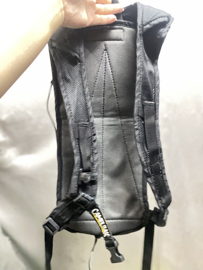 Camelbak Classic Black Hydration Pack Backpack (Category: Backpacks) located in Quezon City. Submitted by prelovedclotheskimukays (Listing ID 1461264565, Image 2). Description: - Black Camelbak Classic hydration pack - Lightweight and durable - Adjustable straps for comfort - Ideal for hiking, cycling, running - Zipped compartment for essentials - Ready for your next adventure.