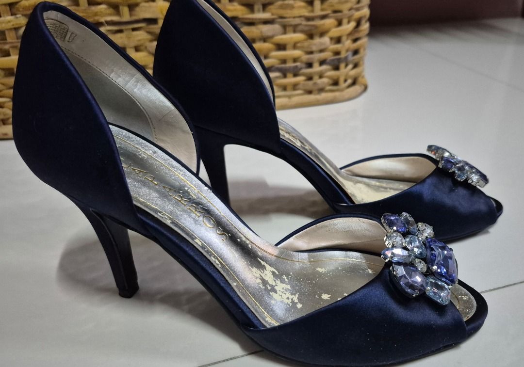 Caparros Satin Silk Peep Toe Heels (Category: Heels) located in Quezon City. Submitted by ginny_preloved (Listing ID 1461175263, Image 3). Description: Decluttering Almost like new.