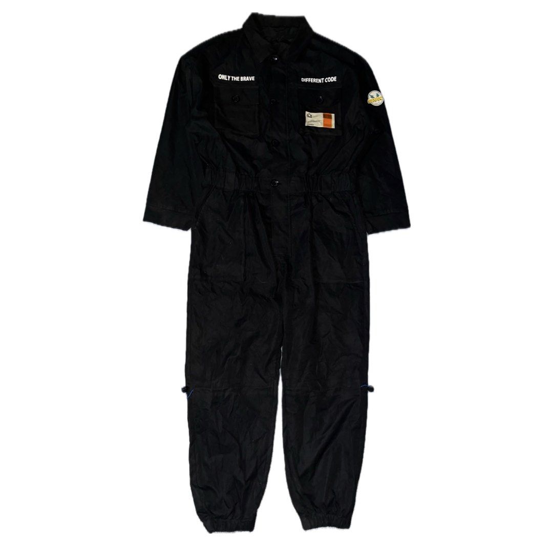 Car wear set suit (Category: Activewear) located in Quezon City. Submitted by thriftshop_treasure (Listing ID 1461249187, Image 1). Description: Good for 5’9 around 60kg to .