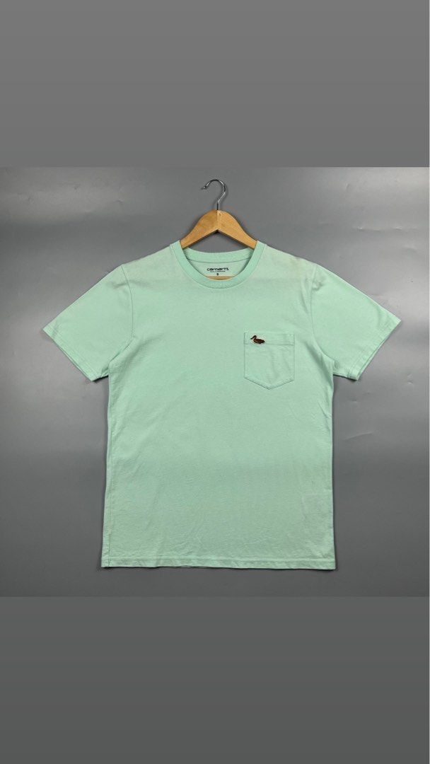 Carhartt WIP Duck Pocket Tee (Category: Activewear) located in Los Banos. Submitted by 4030.archives. (Listing ID 1461304401, Image 1). Description: Carhartt WIP Duck Pocket Tee 1300 Pesos Small Length : 27 inches Width : 19.5 inches Excellent Condition .