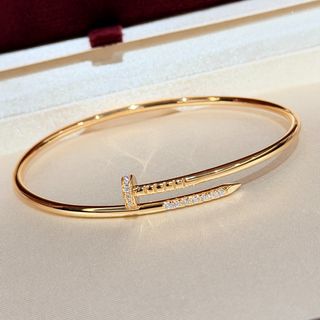 (Category: ) located in . Submitted by lunea.jewelry (Listing ID 1461238221, Image 1). Description: .