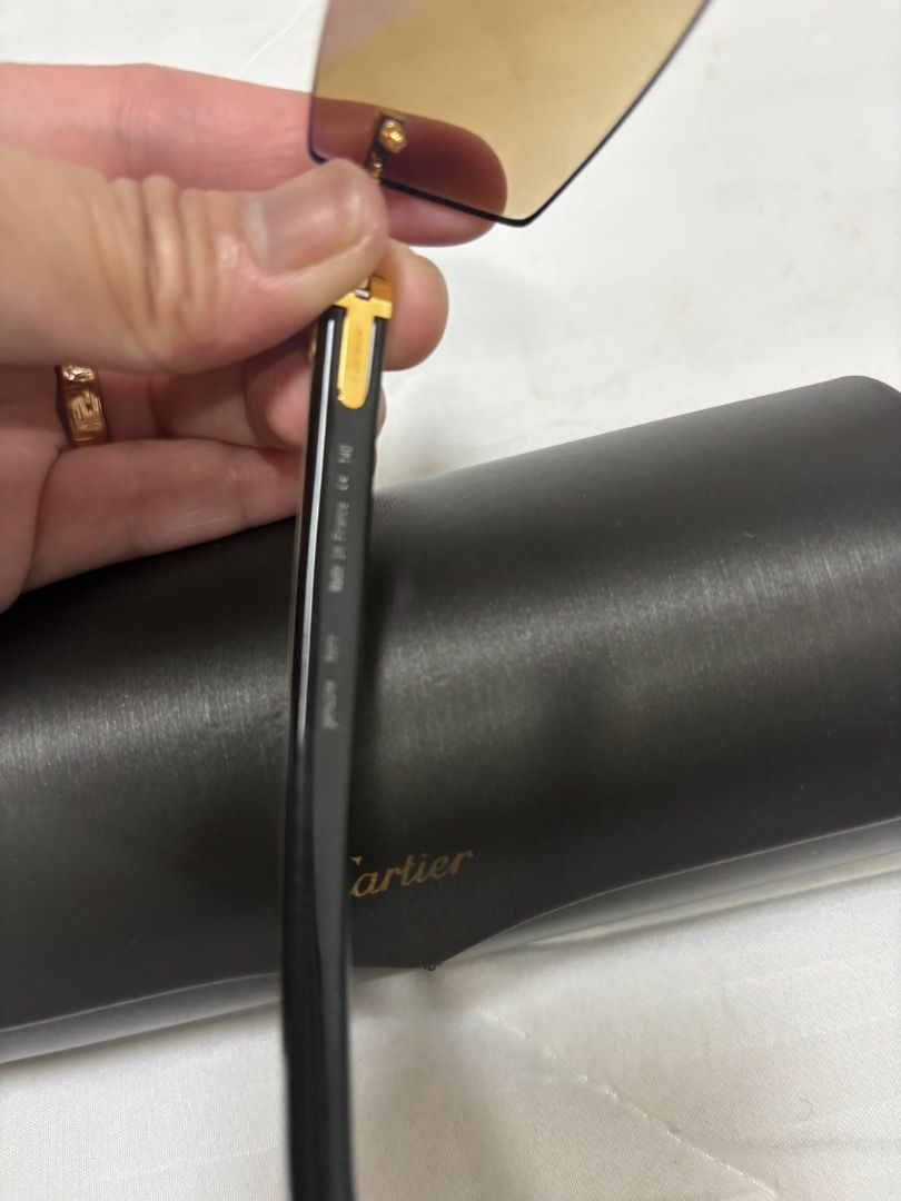 Cartier White Buff Horn. Authentic 💯 (Category: Sunglasses & Eyewear) located in Quezon City. Submitted by yang0603_turtle (Listing ID 1461300552, Image 3). Description: - Authentic Buffalo horn Cartier Sunglass - Includes hard box,red box, pouch and cartier cream.