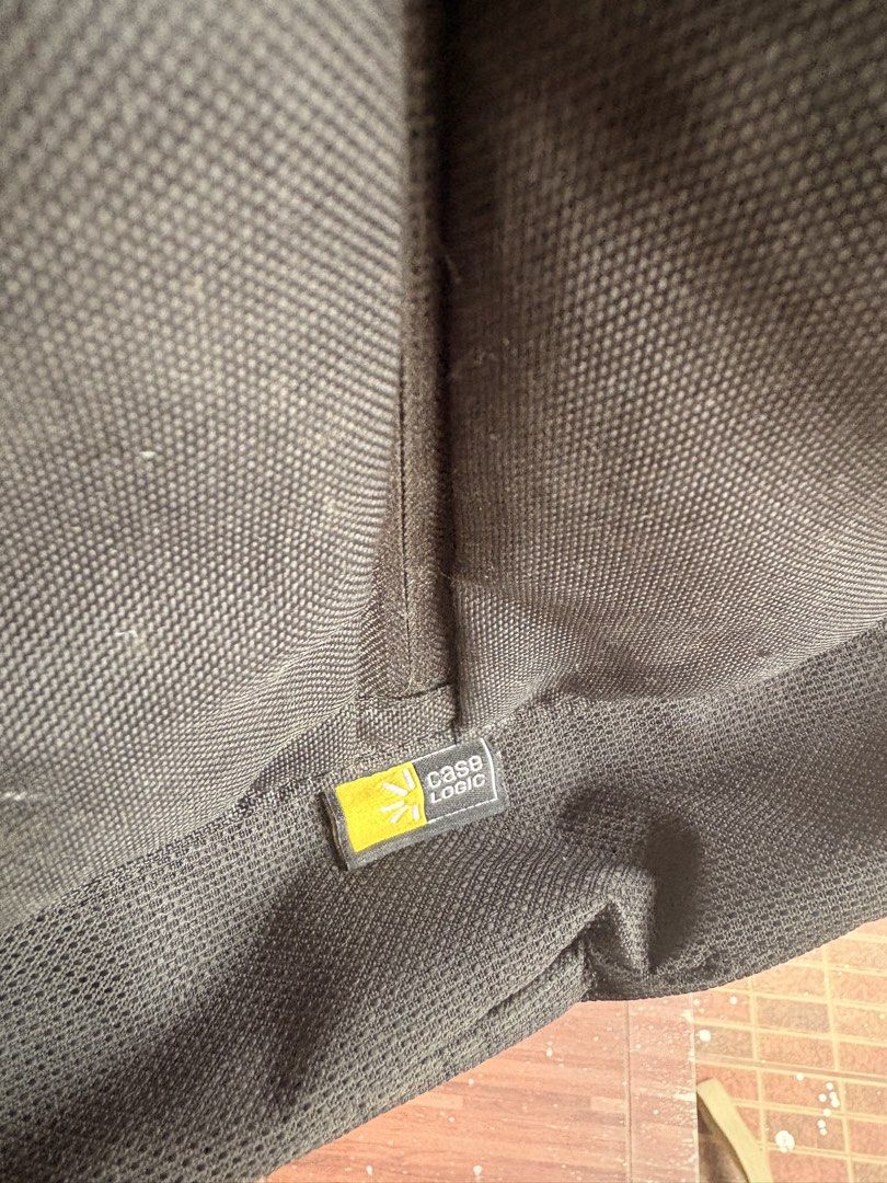 Case Logic Black Backpack with Yellow Accents (Category: Backpacks) located in Cainta. Submitted by declutteringprelovedbyzelle (Listing ID 1461238051, Image 2). Description: .