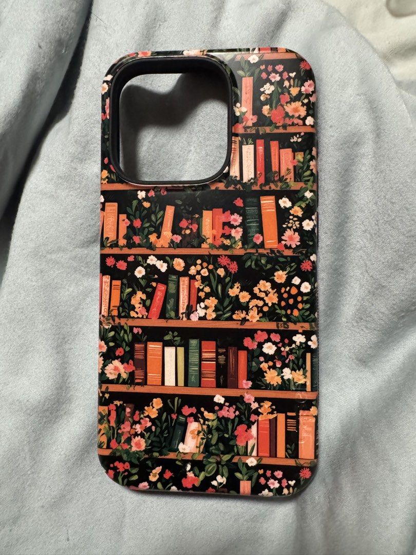 CASELY iPhone 15 Pro - Bold Flex Case (Category: Cases & Sleeves) located in Quezon City. Submitted by saaam0 (Listing ID 1461146829, Image 1). Description: RFS: decluttering Used for 1 day only. No box. MagSafe compatible Can show you order confirmation email from CASELY. MOP: Gcash, BDO.