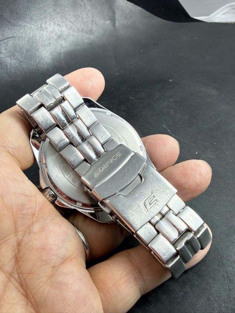 Casio 雙日曆男裝電子錶 （分類：手錶）位於 Hong Kong。 由 yuenyung28 提交（商品編號 1461231124，圖片 7）。簡介： 行走功能良好。
