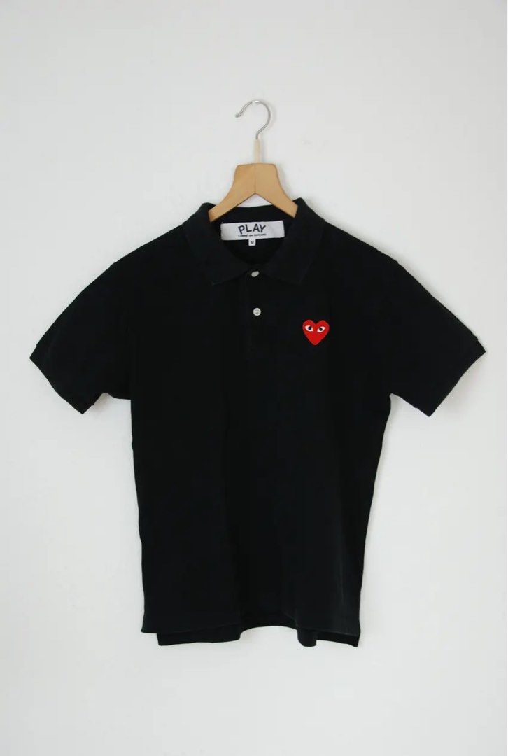 CDG Play Black Polo Shirt (Category: Tshirts & Polo Shirts ) located in Manila. Submitted by itemsby_jm (Listing ID 1461261868, Image 1). Description: ✨Cdg play polo shirt✨ • No major issue, needs washing only • Still in very good condition!! • 8.5-9/10 Color rate • Dimensions: 26×18 • NGA (Thrifted from japan 🇯🇵) Note: - Pics 2-4 are the actual pics - Cut washtag 💗 DM for any inquiries ☺️ 🛵 Mode of Shipping: lalamove/grab/angkas padala/j&t �