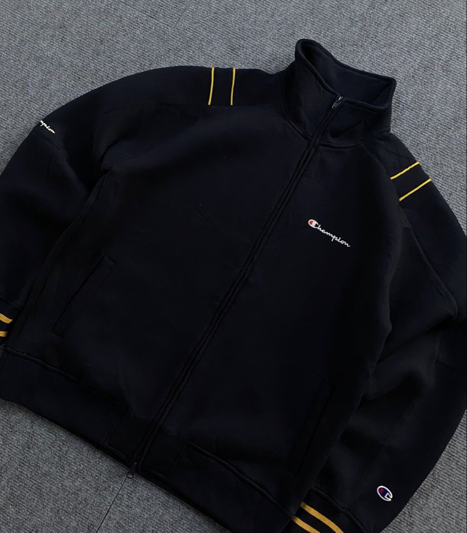Champion Double zip jacket bnew condition (Category: Coats, Jackets and Outerwear) located in Manila. Submitted by j4y_thrift (Listing ID 1461191578, Image 2). Description: Note: Color may due to lightning conditions please please manage your expectations since item are used.