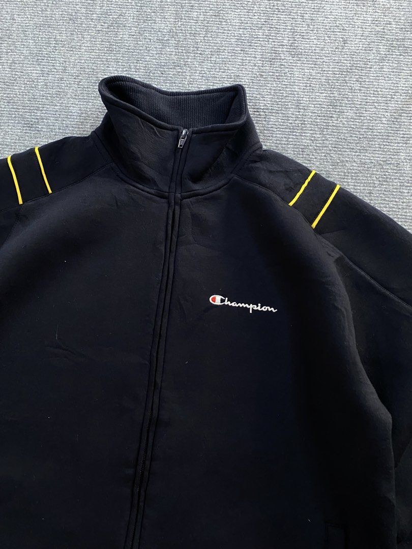Champion Double zip jacket bnew condition (Category: Coats, Jackets and Outerwear) located in Manila. Submitted by j4y_thrift (Listing ID 1461191578, Image 3). Description: Note: Color may due to lightning conditions please please manage your expectations since item are used.