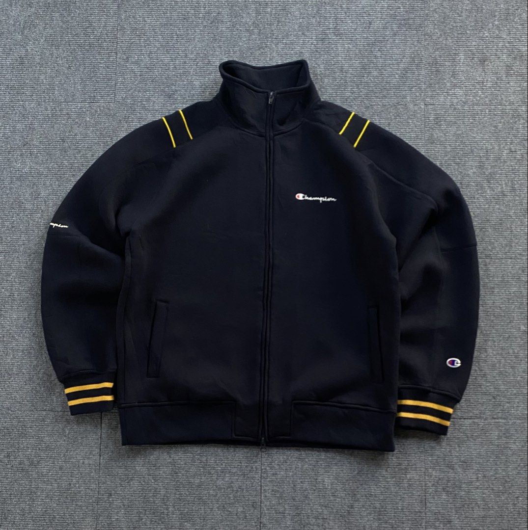 Champion Double zip jacket bnew condition (Category: Coats, Jackets and Outerwear) located in Manila. Submitted by j4y_thrift (Listing ID 1461191578, Image 1). Description: Note: Color may due to lightning conditions please please manage your expectations since item are used.