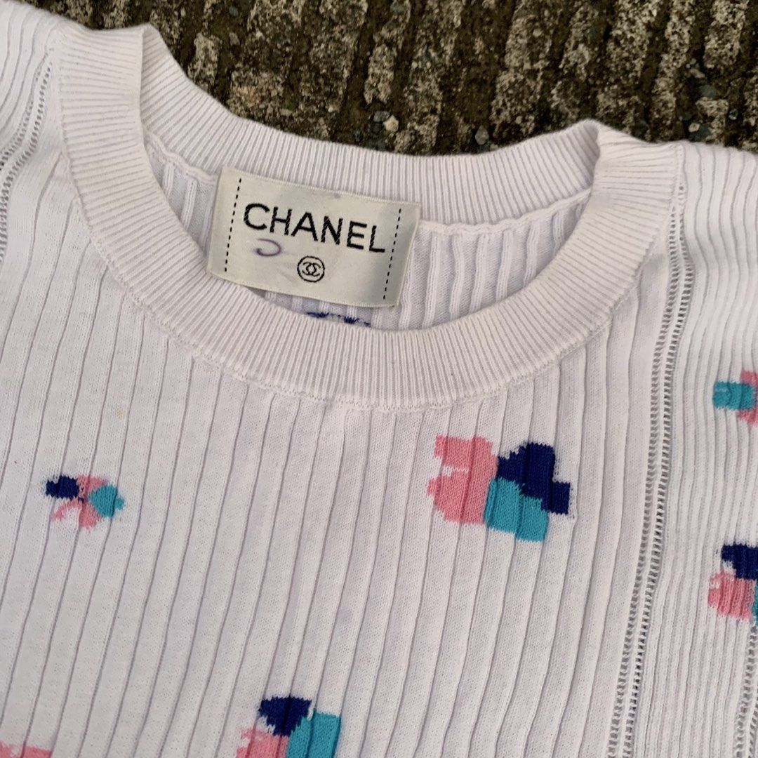 Chanel Knit tops (Category: Luxury Apparel) located in Manila. Submitted by _thrift.clothes._ (Listing ID 1461322109, Image 3). Description: Size:36 W:15 L:21.