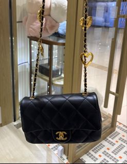 （分類：）位於 。 由 diva_boutique208 提交（商品編號 1461137137，圖片 1）。簡介： 。