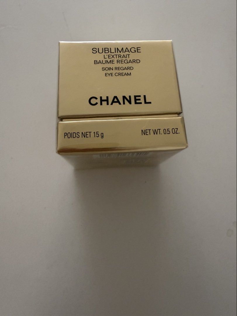 CHANEL SUBLIMAGE L’EXTRAIT BAUME REGARD – Ultimate Eye Balm: Reinvigorates and Nourishes Size: 15 g / 0.5 oz （分類：面部 - 面部護理）位於 Hong Kong。 由 anababy 提交（商品編號 1461227002，圖片 1）。簡介： An ultra-luxurious, velvety eye balm designed to regenerate, nourish and strengthen the delicate eye contour. Formulated with concentrated Vanilla Planifolia and Swertia extracts plus an eye-contour restructuring complex, it helps improve the appearance of wrinkles, smooth 