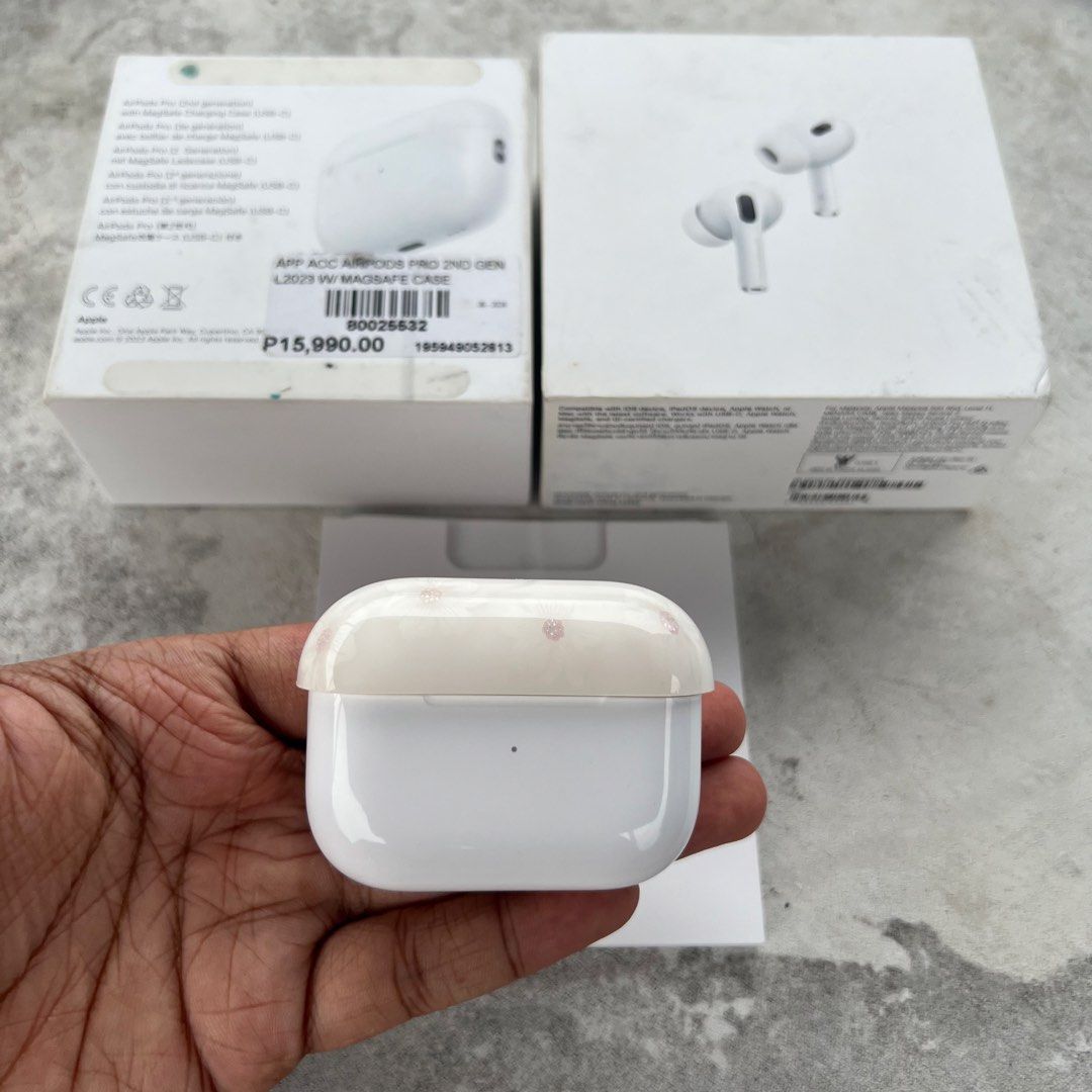Charging Case Airpods Pro 2 Original (USB-C) (Category: Earphones) located in Cebu City. Submitted by luckyyfindss (Listing ID 1461239827, Image 1). Description: Charging Case Airpods Pro 2 Original (USB-C) I offer replacements to those missing or lost either left, right, and charging case Airpods this is the best for you 💯 - Still in perfect condition no issues - With original box and manuals - Free Kate Spade New York Protective Case - All fea