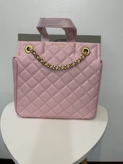 (Category: ) located in . Submitted by preloved.closet2 (Listing ID 1461126953, Image 1). Description: .