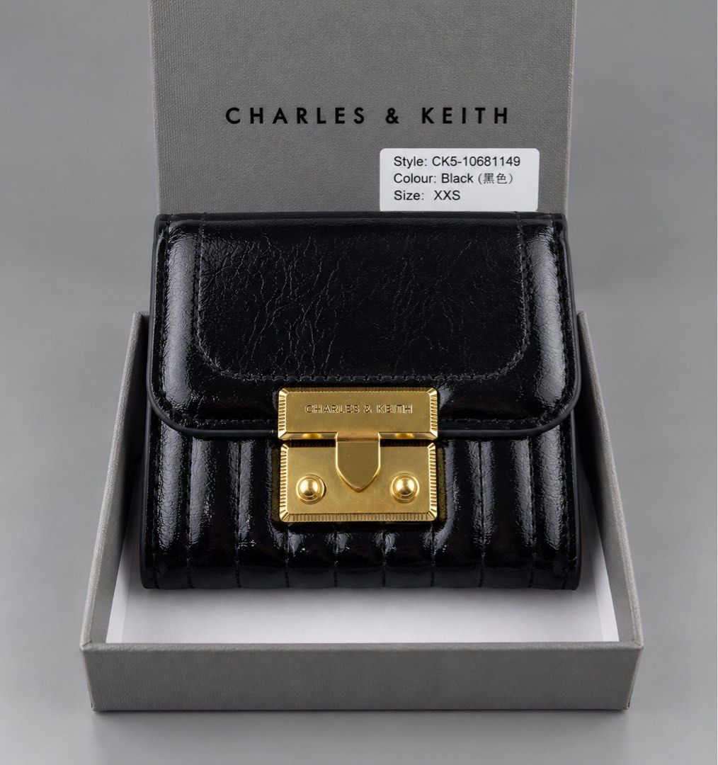 Charles & Keith Wallet (Category: Wallets & Card holders) located in Binan City. Submitted by pinkykeenshop (Listing ID 1461190040, Image 1). Description: .