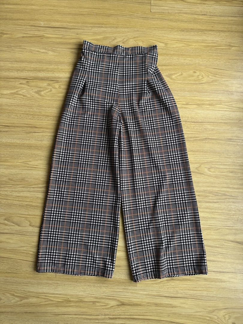 Checkered Slacks (Category: Other Bottoms) located in Binan City. Submitted by almarioyanna01 (Listing ID 1461187846, Image 1). Description: .