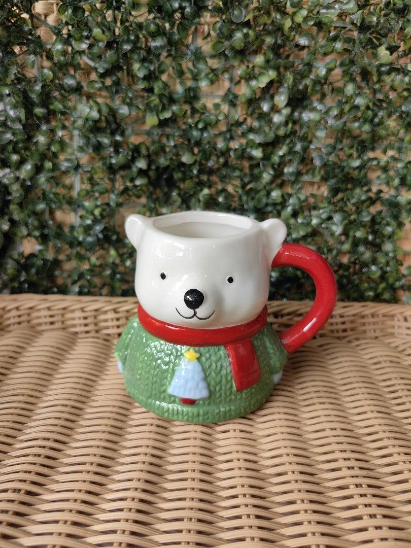 Christmas mugs (Category: Coffee & Tea Tableware) located in Calamba. Submitted by princesspauliney. (Listing ID 1461138986, Image 1). Description: 200 only✨ +30 sa packaging pls. Calamba laguna Shoppee check out Jnt direct courier Lalamove pick up.
