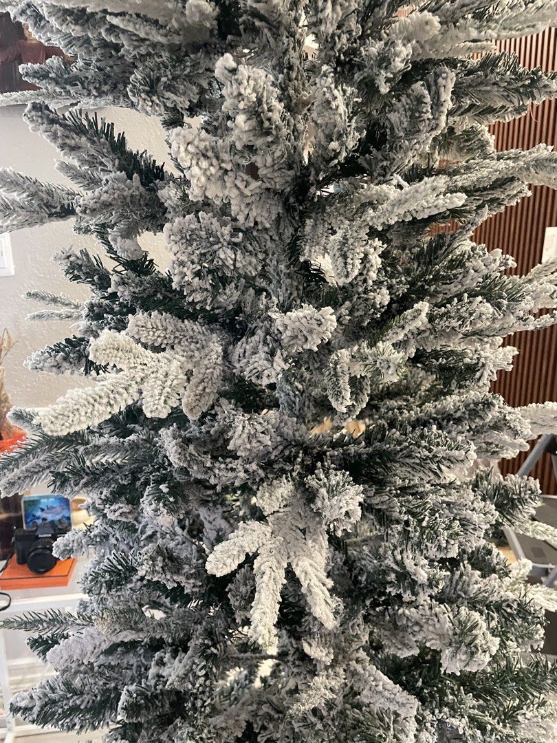 Christmas tree (Category: Other Home Decor) located in Las Pinas. Submitted by hachiko1210 (Listing ID 1461133532, Image 1). Description: 7ft christmas tree Good condition.