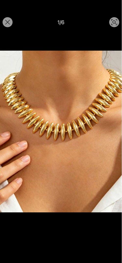 Chunky gold necklace (Category: Announcements) located in Las Pinas. Submitted by silvader (Listing ID 1461250699, Image 2). Description: Brand new Lightweight Choker .