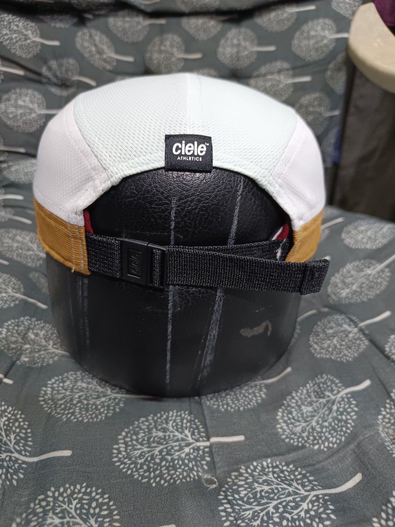 Ciele Alzcap (Category: Caps & Hats) located in Baguio. Submitted by activeloots (Listing ID 1461295342, Image 2). Description: Ciele Alzcap Sc Century Small Oxford 56.5cm Auth / orig Excellent condition My small ran lng but not visible 1380 + sf Baguio City.