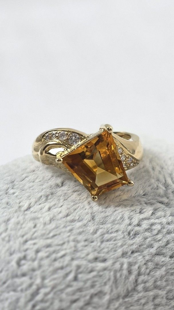 Citrine Trapezoid Ring with Diamonds (Category: Rings) located in San Fernando. Submitted by bagproject (Listing ID 1461147882, Image 2). Description: RING Citrine Trapezoid K18 YG / 7.05g C3.58 / D0.15 ct Size 5.5 Php59,000.