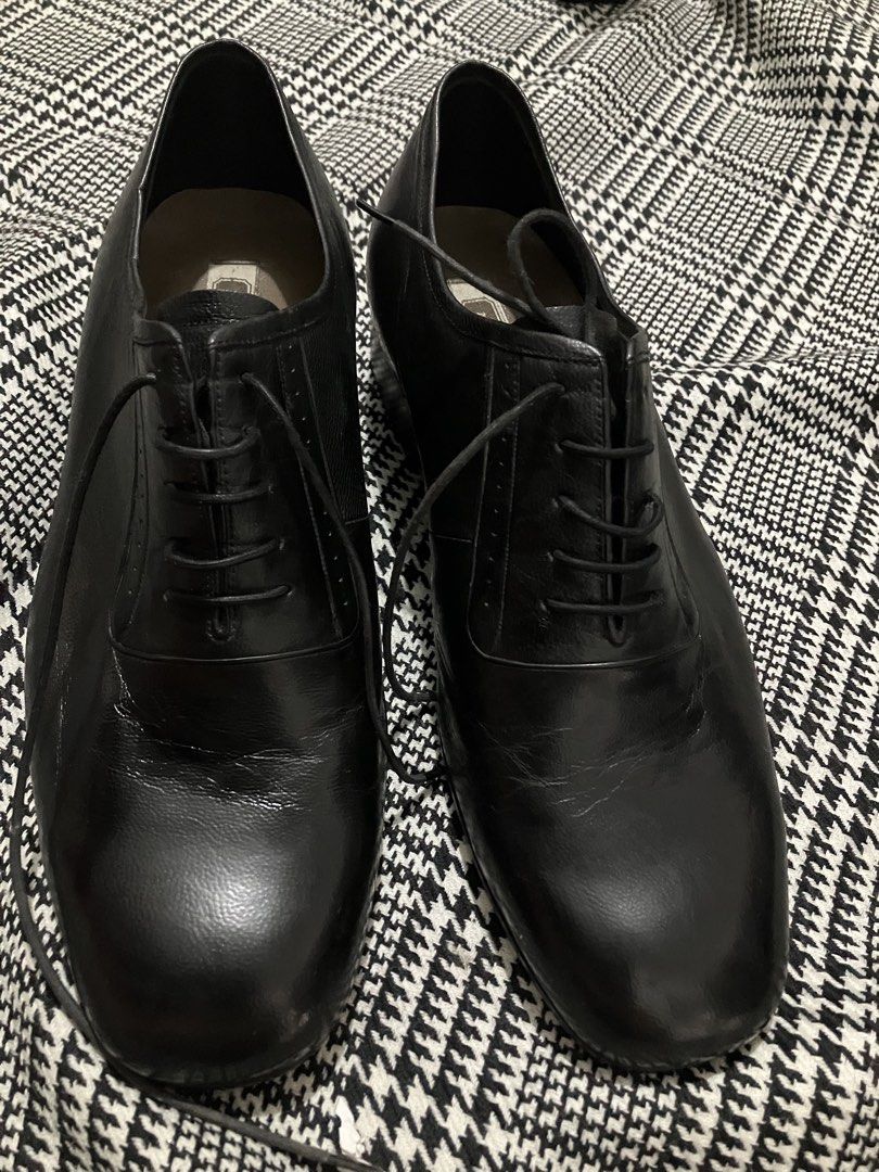 Classic Oxford style black leather shoe (Category: Dress Shoes) located in Angeles City. Submitted by jnwsurplus (Listing ID 1461199721, Image 2). Description: Add sf Plss see pictures .