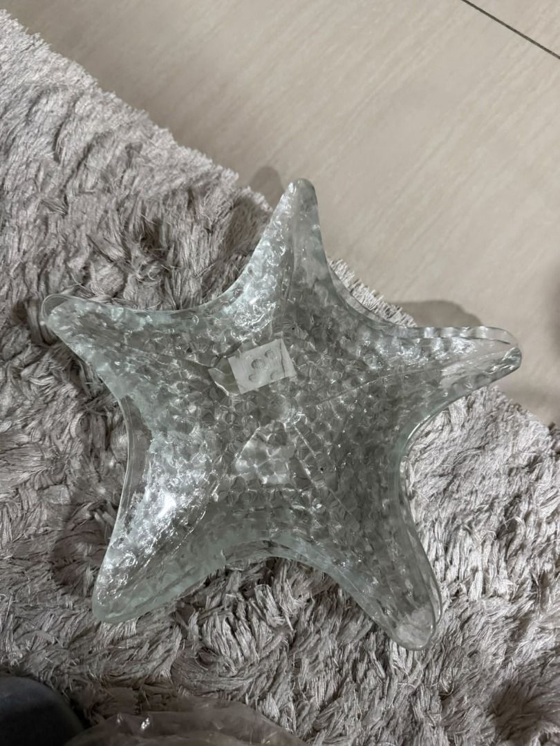 Clear Star-Shaped Glass Decorative Dish (Category: Other Kitchenware & Tableware) located in Antipolo. Submitted by pennylane6972 (Listing ID 1461191251, Image 1). Description: Perfect for small snacks, candies, jewelry, or as a decorative piece. •⁠ ⁠Pre-loved •⁠ ⁠Unbranded •⁠ ⁠Please see actual photos We ship through: 🚚 Lalamove and J&T NOTE: Shipping/Delivery will be shouldered by the buyer! 📍Upper Antipolo, Rizal.