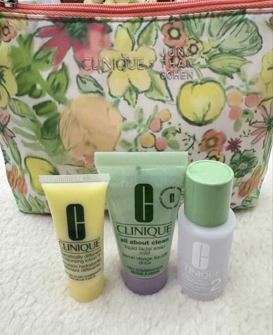 Clinique 3-step skincare set with pouch (Category: Face Care) located in Quezon City. Submitted by kisses14 (Listing ID 1461219665, Image 2). Description: 2 sets available Clinique 3 pcs set + pouch New, unopend, unused.