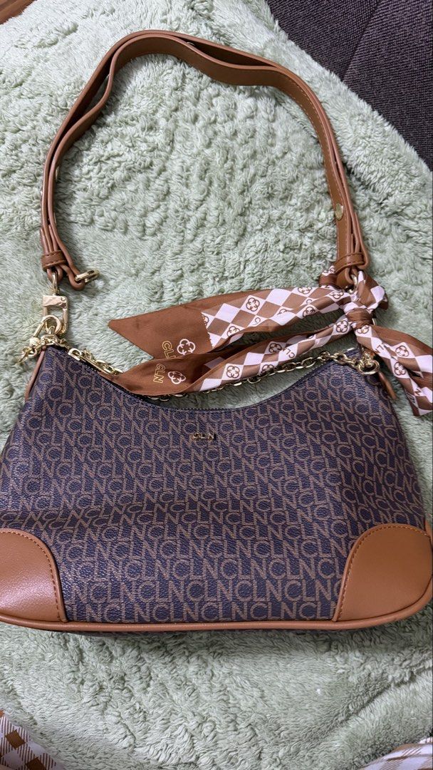 CLN BAG (Category: Shoulder Bags) located in Manila. Submitted by iamcv8 (Listing ID 1461251010, Image 2). Description: Can be converted into shoulder bag No issue No dustbag/paper bag .