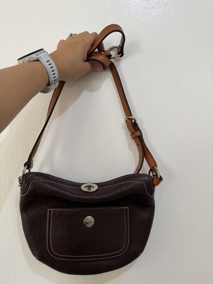 Coach Chelsea Bag (Category: Luxury Bags & Wallets) located in Manila. Submitted by escarchame98247 (Listing ID 1461162000, Image 2). Description: Pre-Loved Brown pebbled leather Coach Chelsea Hobo bag! Not OEM.