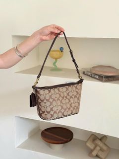 (Category: ) located in . Submitted by bagsboutiqueph (Listing ID 1461133562, Image 1). Description: .