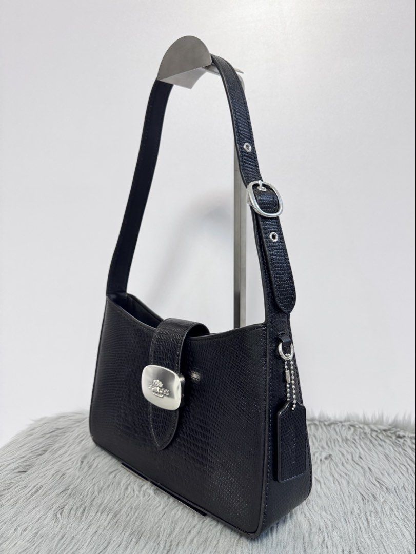 Coach Eliza Shoulder Bag (Category: Shoulder Bags) located in Santiago. Submitted by angelicayvanna (Listing ID 1461302221, Image 2). Description: Inclusion:Cc only.