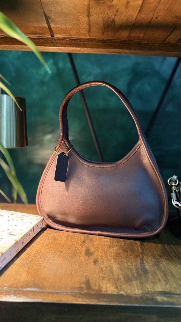 Coach Ergo Chestnut Brown Rare (Category: Luxury Bags & Wallets) located in Quezon City. Submitted by fivethousandlilies (Listing ID 1461321061, Image 1). Description: Authentic Very good condition Pm For More information .