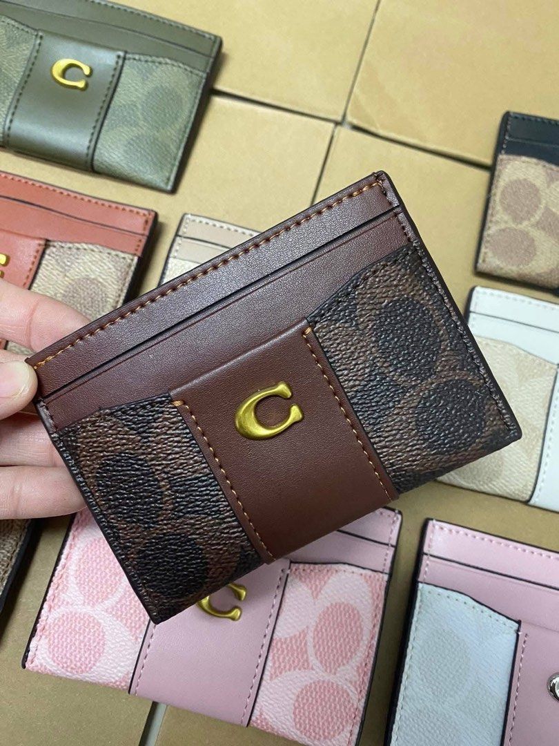 Coach Essential Card Holder (Category: Wallets & Card holders) located in Binan City. Submitted by pinkykeenshop (Listing ID 1461284710, Image 1). Description: .