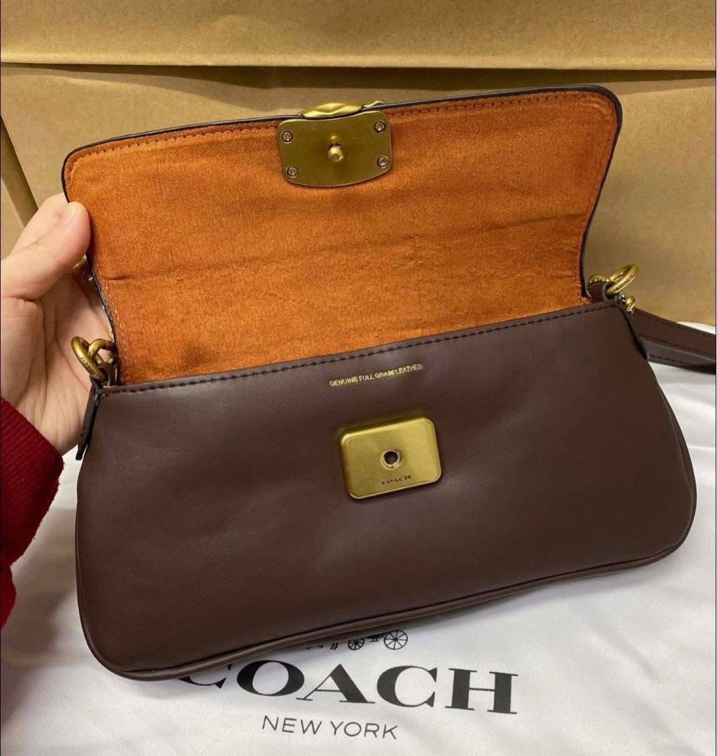 Coach Jet Shoulder Bag (Category: Shoulder Bags) located in Binan City. Submitted by pinkykeenshop (Listing ID 1461285571, Image 3). Description: .
