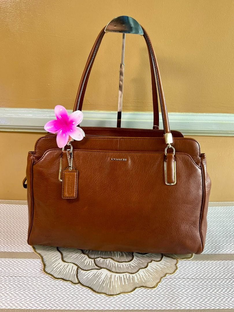 COACH Madison Kimberly Carryall Bag (Category: Shoulder Bags) located in Quezon City. Submitted by bellafashion08 (Listing ID 1461270819, Image 3). Description: Dimension: - Height = 9 in. - Length = 12 in. * From U.S * Nice in actual .