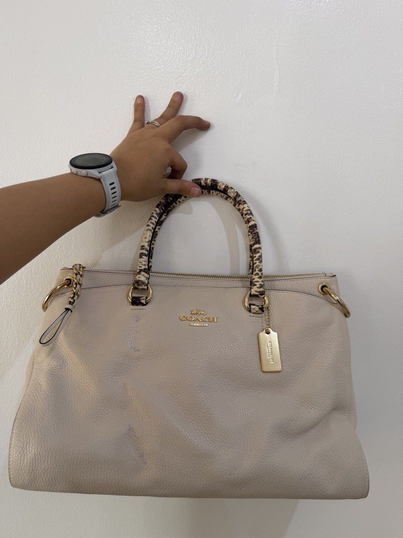 Coach Mia Satchel bag (Category: Luxury Bags & Wallets) located in Manila. Submitted by escarchame98247 (Listing ID 1461162009, Image 3). Description: - Stylish brown tote bag - Durable canvas material - Spacious interior - Classic and versatile design Open for Nego price No orig dust bag ..