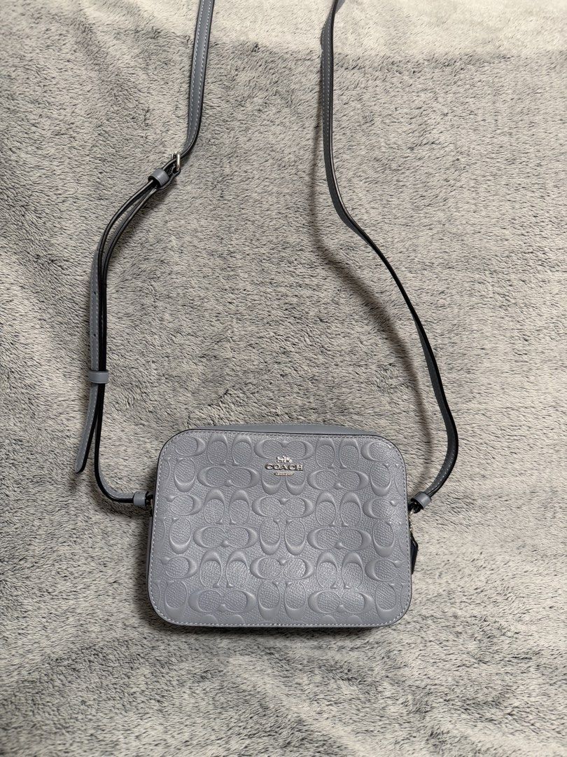 Coach Mini Crossbody Bag (Category: Cross-body Bags) located in Quezon City. Submitted by patbuys (Listing ID 1461281577, Image 2). Description: .