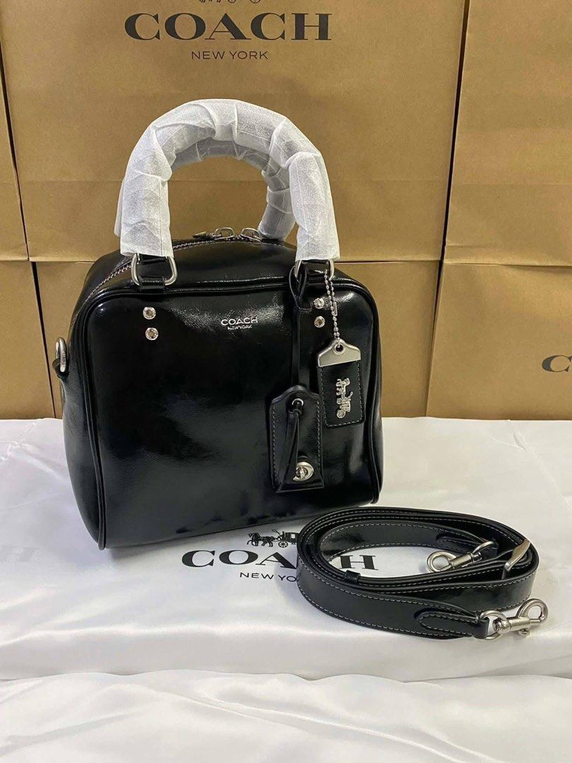 Coach Rogue Cube (Category: Shoulder Bags) located in Binan City. Submitted by pinkykeenshop (Listing ID 1461277754, Image 1). Description: .