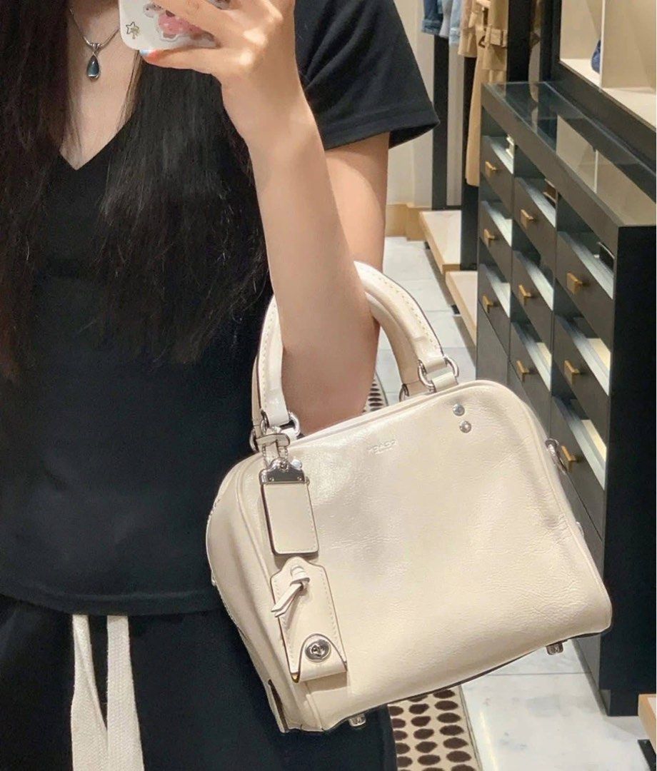 Coach Rogue Cube (Category: Shoulder Bags) located in Binan City. Submitted by pinkykeenshop (Listing ID 1461277854, Image 2). Description: .