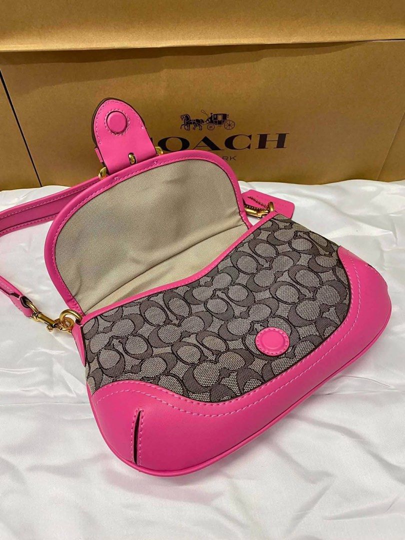 Coach Soho (Category: Shoulder Bags) located in Binan City. Submitted by pinkykeenshop (Listing ID 1461277551, Image 3). Description: .