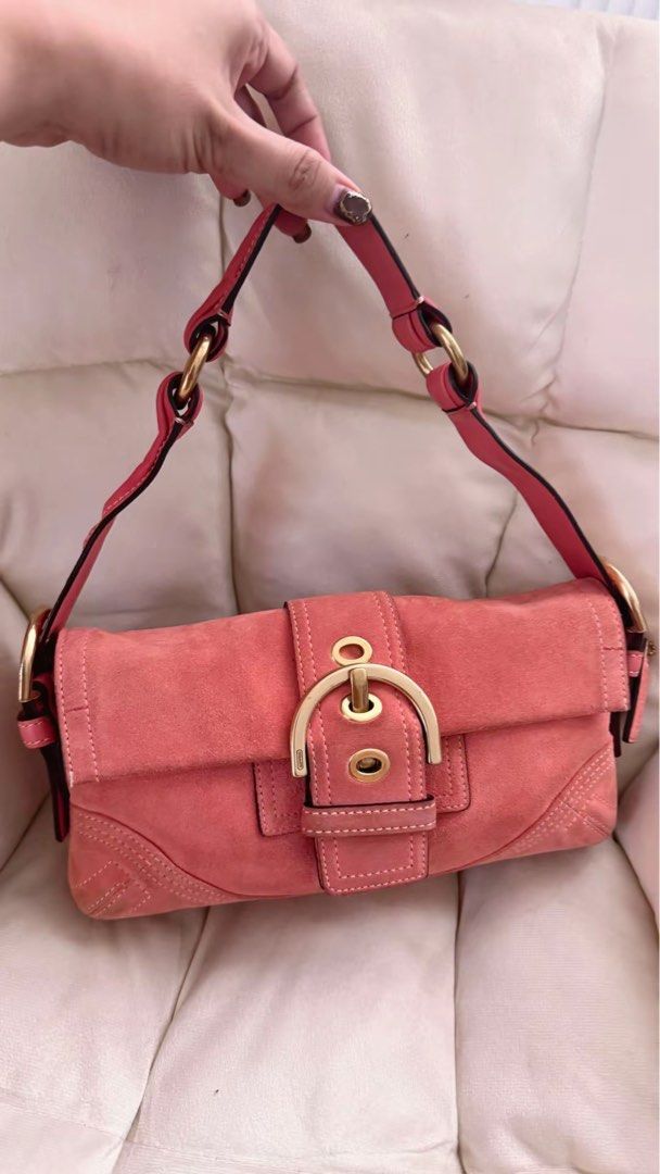Coach Soho in Salmon Pink Suede (Category: Luxury Bags & Wallets) located in Digos. Submitted by tindahannipre (Listing ID 1454142361, Image 2). Description: ✍️excellent condition ✍️gold hardware ✍️normal signs of use ✍️rare .